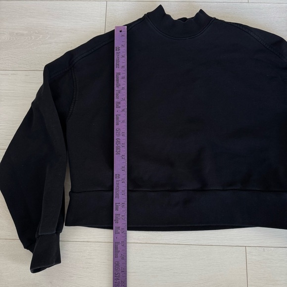 Everlane Mock Neck Cropped Sweatshirt - Picture 3 of 6